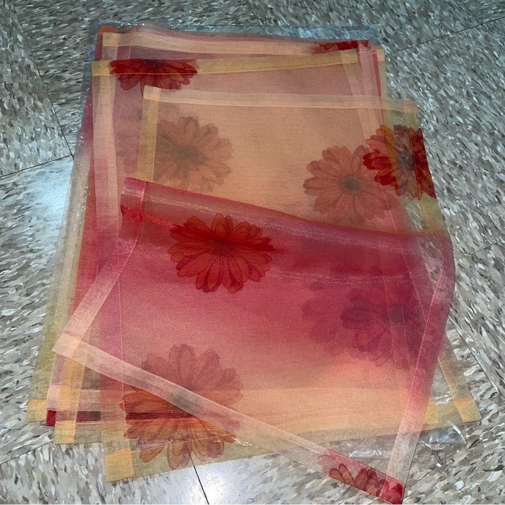 Bodrum Sheer  Placemats Floral Rectangle Place Mats Set of 5 Flowers Red Orange